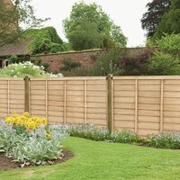 27% discount: Forest 6' x 3' Larchlap Signature Fence Panel (1.83m x 0.90m)